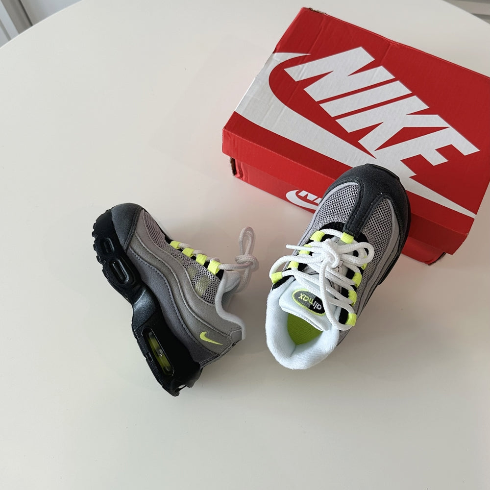 나이키 에어 맥스 95 네온 블랙 토들러